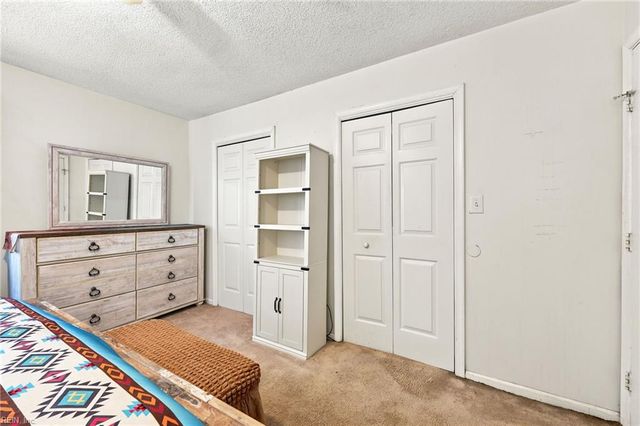 205 Hunt Club RN S, Newport News, VA 23608