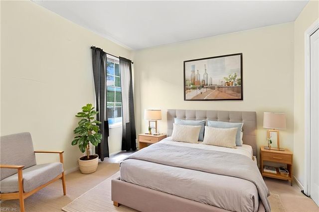 205 Hunt Club RN S, Newport News, VA 23608