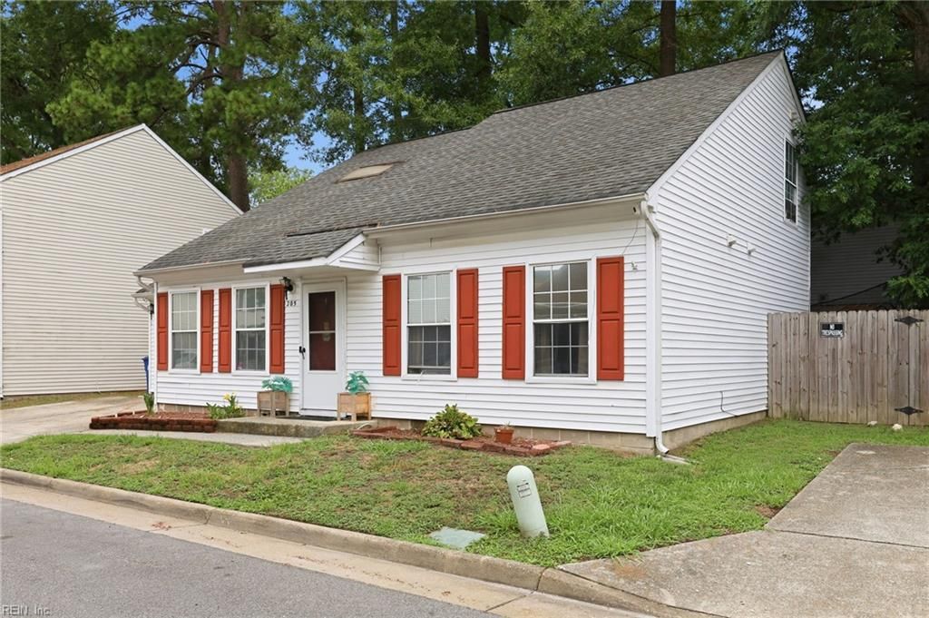 205 Hunt Club RN S, Newport News, VA 23608