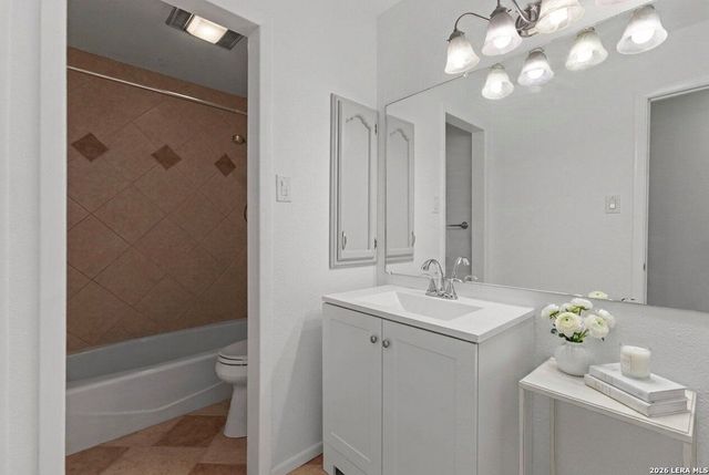 8719 TIMBERWICK ST, San Antonio, TX 78250