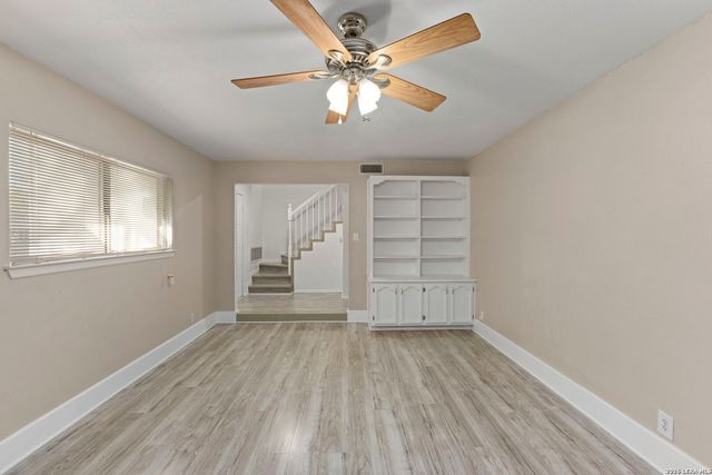 8719 TIMBERWICK ST, San Antonio, TX 78250