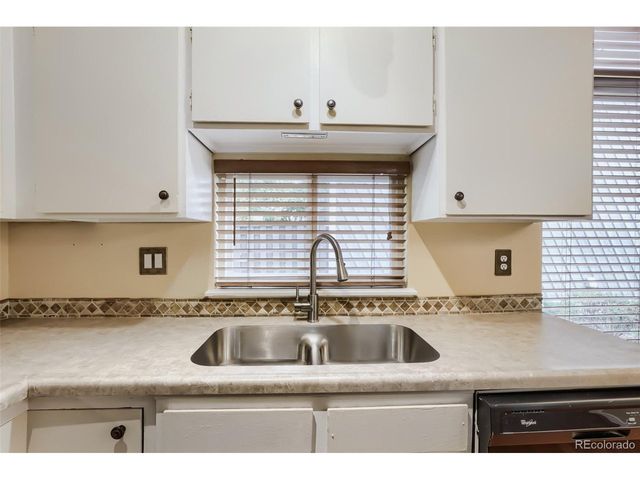 10223 E Peakview Ave, Englewood, CO 80111