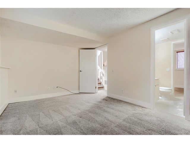 10223 E Peakview Ave, Englewood, CO 80111