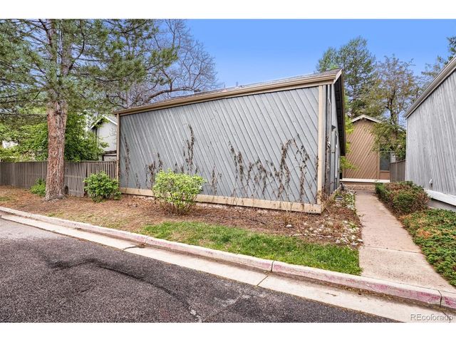10223 E Peakview Ave, Englewood, CO 80111