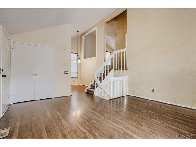 10223 E Peakview Ave, Englewood, CO 80111
