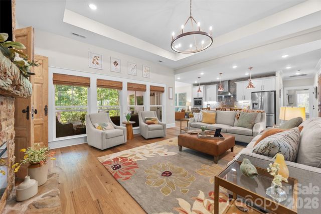 662 Sandbar Point, Lake Wylie, SC 29710