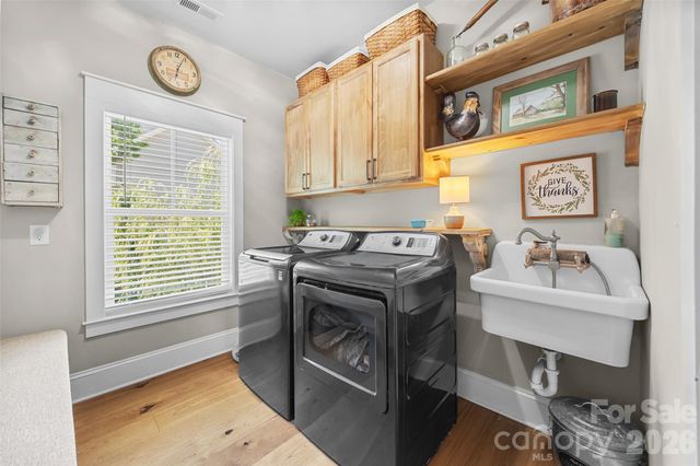 662 Sandbar Point, Lake Wylie, SC 29710