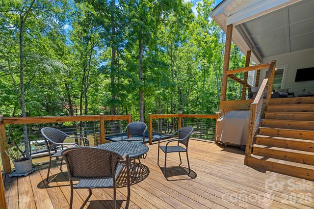 662 Sandbar Point, Lake Wylie, SC 29710