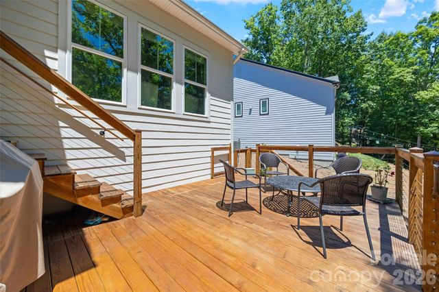 662 Sandbar Point, Lake Wylie, SC 29710