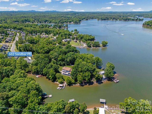 662 Sandbar Point, Lake Wylie, SC 29710