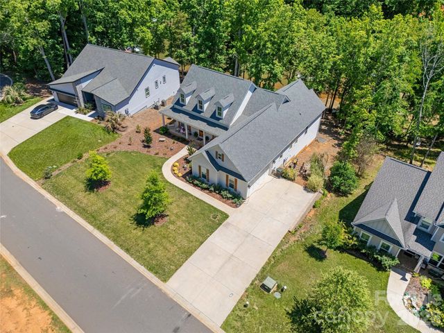 662 Sandbar Point, Lake Wylie, SC 29710