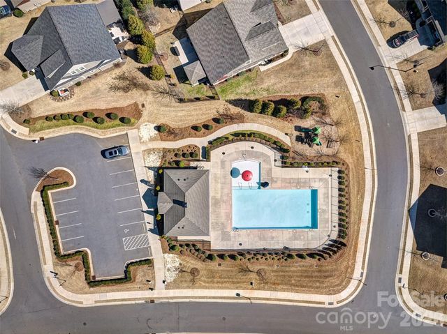 662 Sandbar Point, Lake Wylie, SC 29710