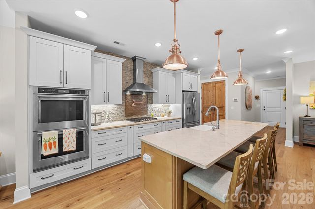 662 Sandbar Point, Lake Wylie, SC 29710