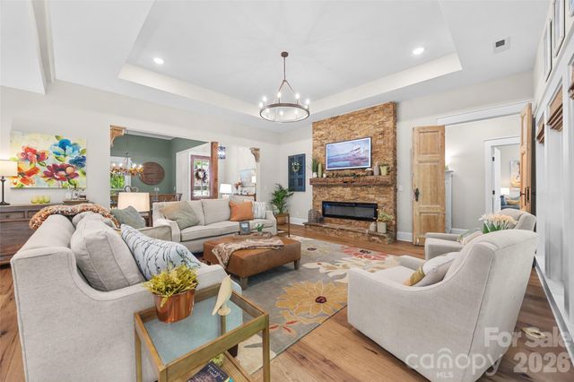 662 Sandbar Point, Lake Wylie, SC 29710