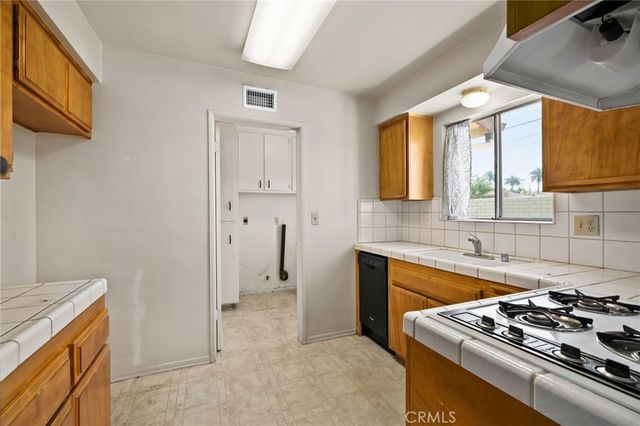 912 W Benwood, San Dimas, CA 91773