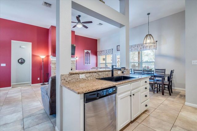 11 Rhapsody LN, Wimberley, TX 78676