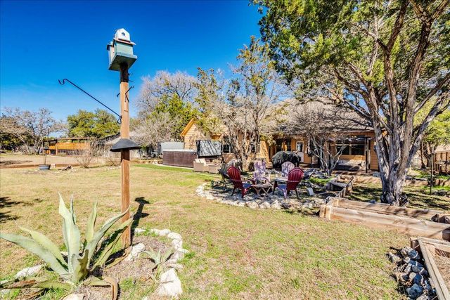 11 Rhapsody LN, Wimberley, TX 78676