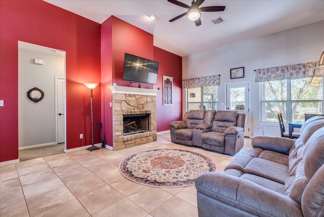 11 Rhapsody LN, Wimberley, TX 78676