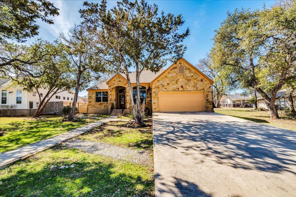 11 Rhapsody LN, Wimberley, TX 78676