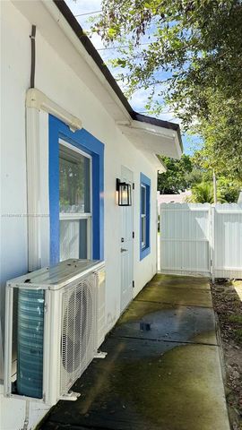 4139 NW 23rd Ave 2, Miami, FL 33142