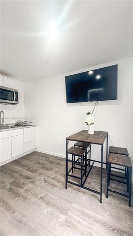 4139 NW 23rd Ave 2, Miami, FL 33142