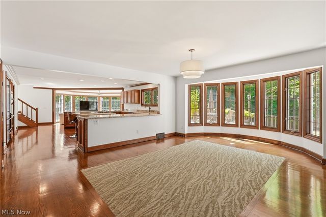 5360 Som Center Road, Solon, OH 44139