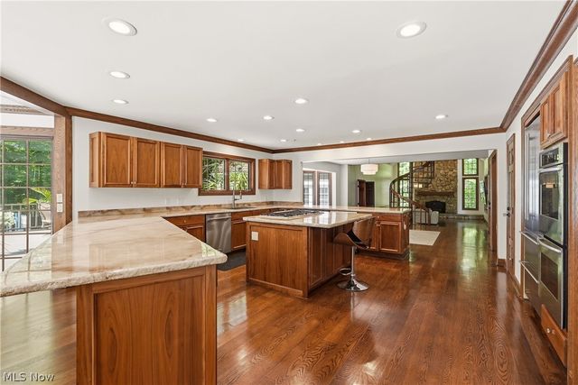 5360 Som Center Road, Solon, OH 44139