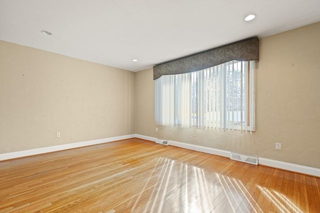 102 Chisholm Rd, Stoughton, MA 02072