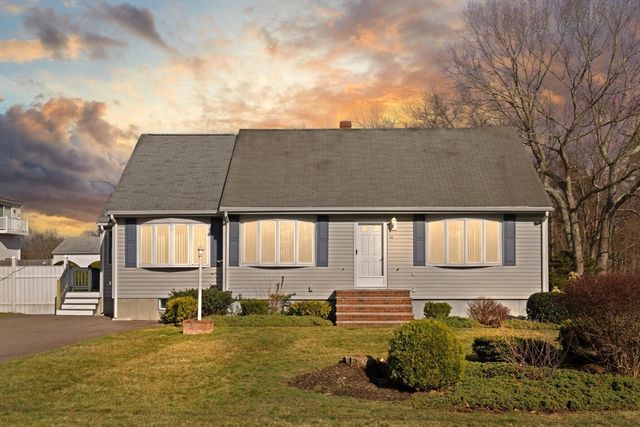 102 Chisholm Rd, Stoughton, MA 02072