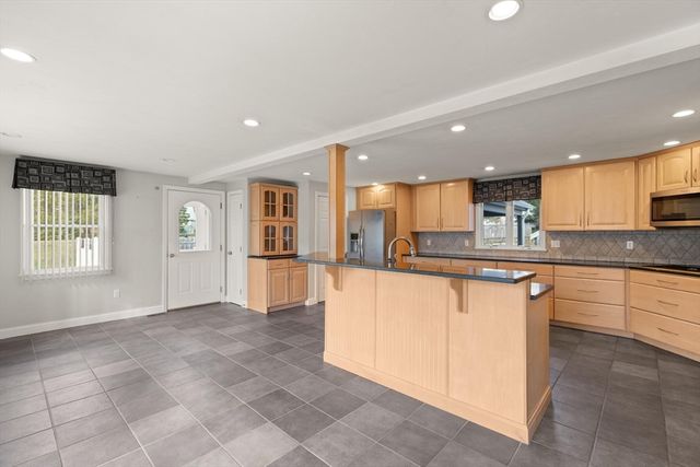 102 Chisholm Rd, Stoughton, MA 02072