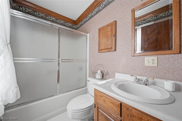 687 Lockwood Road, Barberton, OH 44203