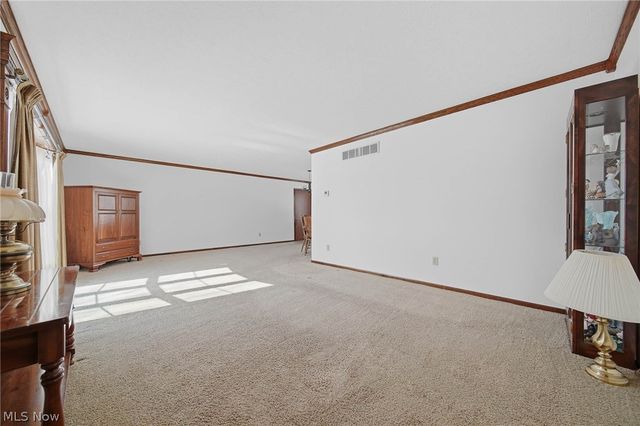 687 Lockwood Road, Barberton, OH 44203