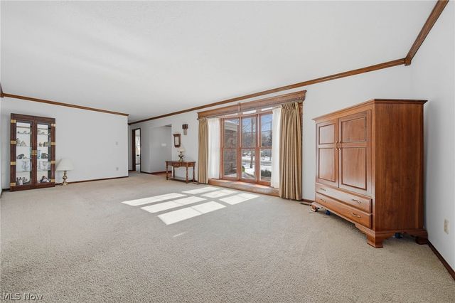 687 Lockwood Road, Barberton, OH 44203