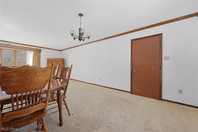 687 Lockwood Road, Barberton, OH 44203