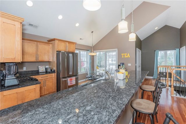 317 W Legend Court C, Highland Heights, OH 44143