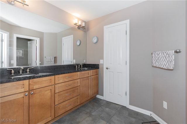 317 W Legend Court C, Highland Heights, OH 44143