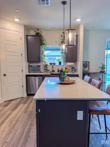 10213 Argi River Avenue, Bakersfield, CA 93311