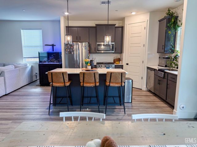 10213 Argi River Avenue, Bakersfield, CA 93311