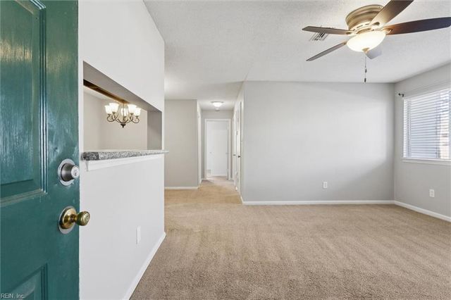 12619 Daybreak CIR, Newport News, VA 23602