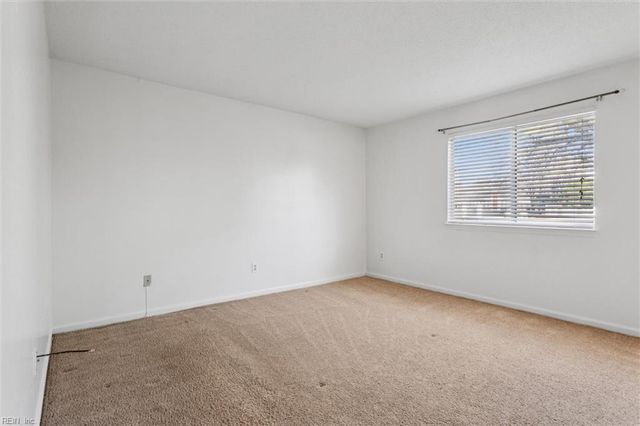 12619 Daybreak CIR, Newport News, VA 23602