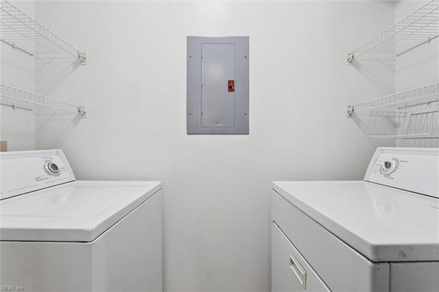 12619 Daybreak CIR, Newport News, VA 23602