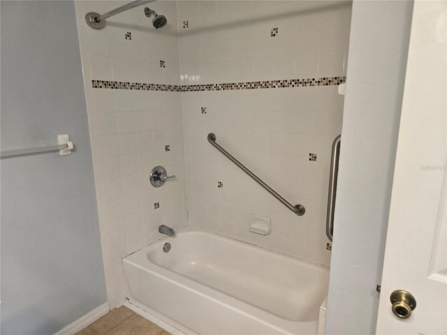 7976 NW 48TH WAY, Gainesville, FL 32653