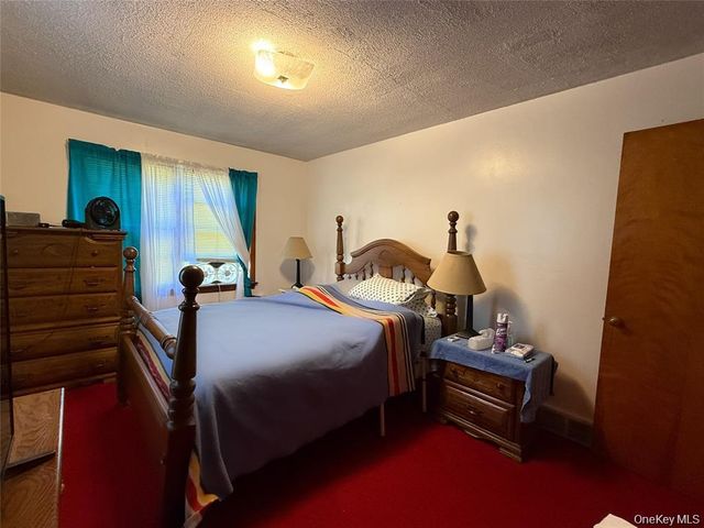 7 Dene Road, Newburgh, NY 12550