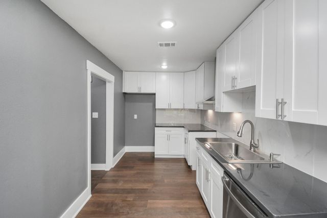 9429 Fairland Drive, Houston, TX 77051