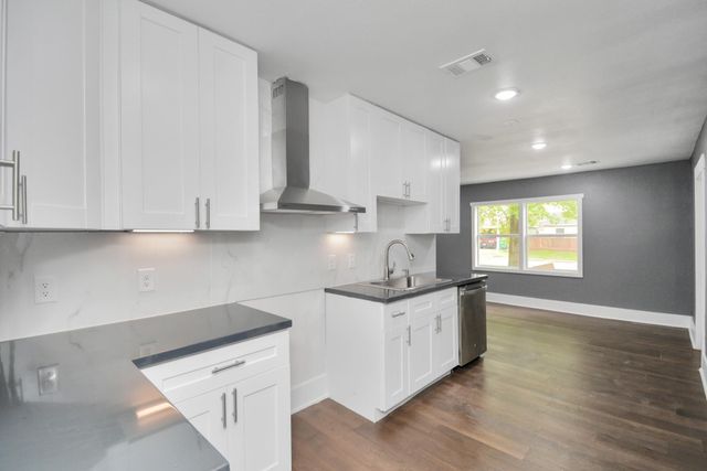 9429 Fairland Drive, Houston, TX 77051