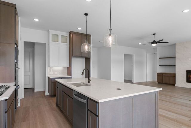 1099 Paradise Parkway, Poolville, TX 76487