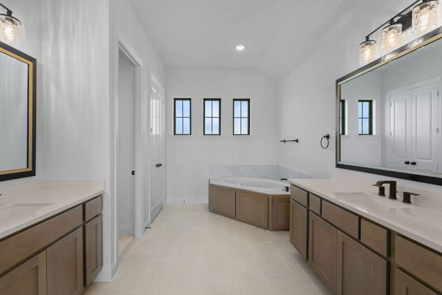 1099 Paradise Parkway, Poolville, TX 76487