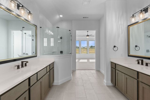 1099 Paradise Parkway, Poolville, TX 76487