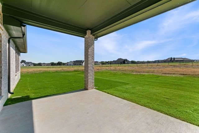 1099 Paradise Parkway, Poolville, TX 76487