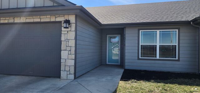 1013 Waxwing Drive, Manhattan, KS 66502